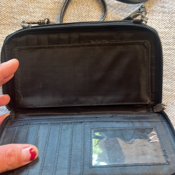 Black crossbody - Picture 3 of 4